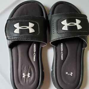 Under armour slides